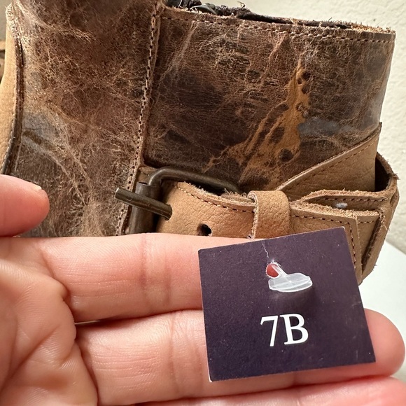 JB Dillon Women's Tan Brown Leather Ankle Boots #JBW1803 Size 7B EUC!
MSRP $229 - Picture 5 of 10